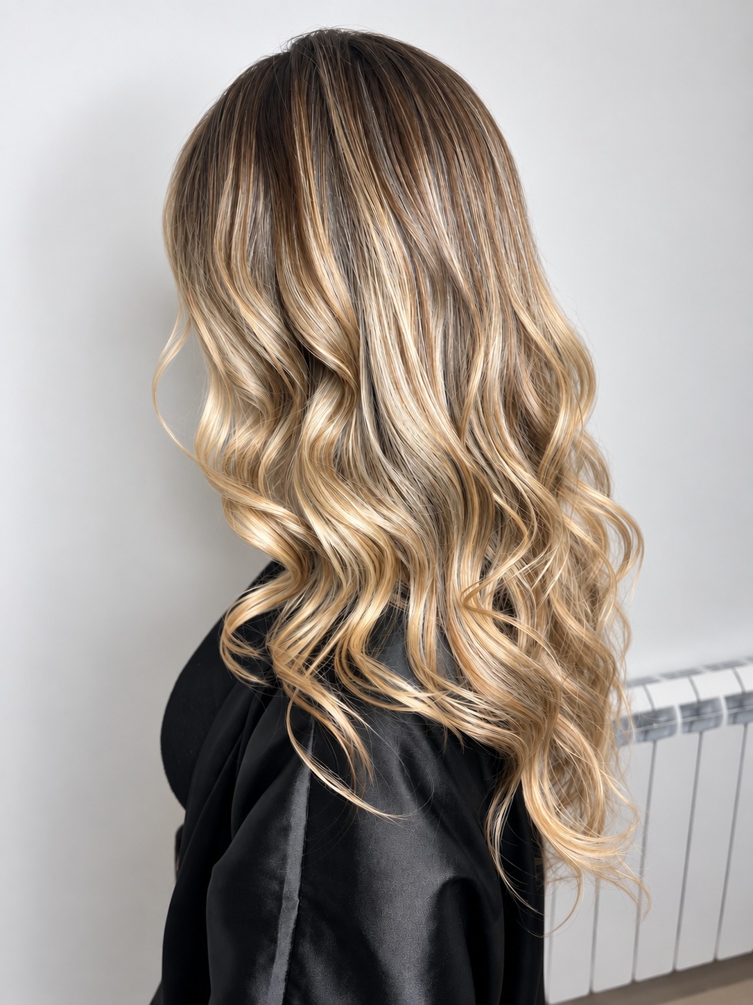 Ondas rubias en Paola Estilista
